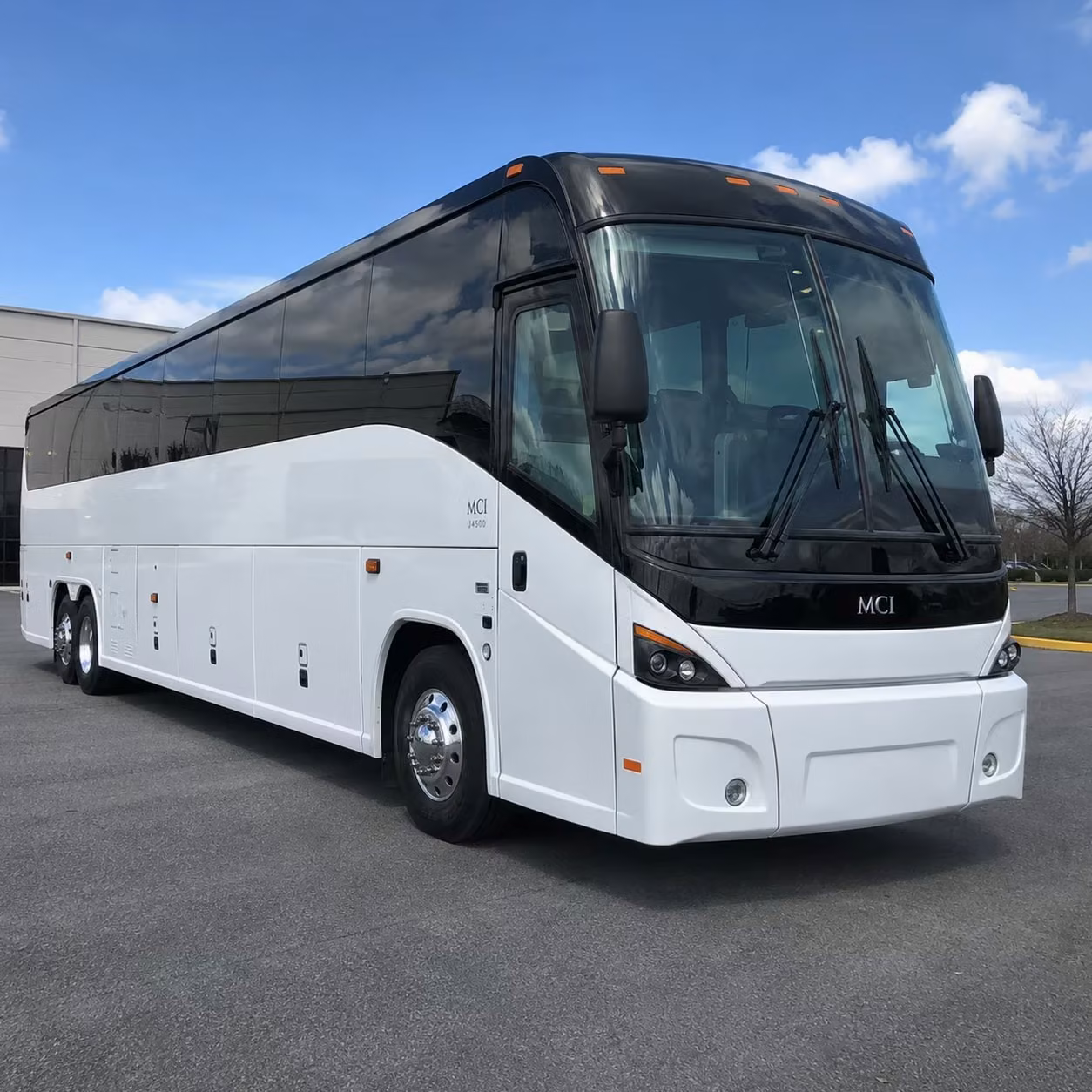 airport transfer shuttles between ypsilanti and detroit metro airport