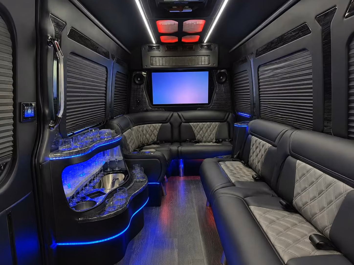construction site shuttle bus rentals for ypsilanti worksites