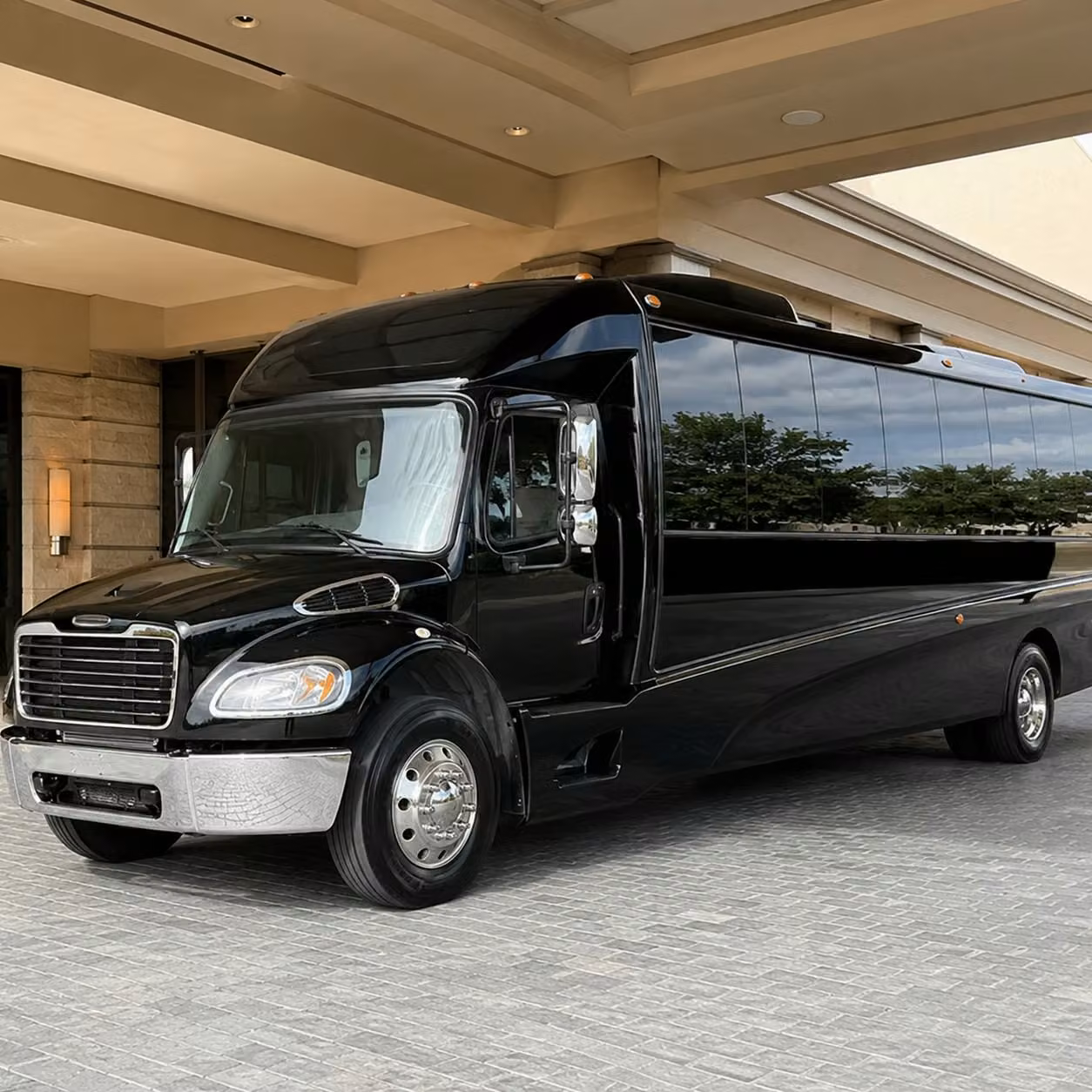 ypsilanti 18 passenger minibus rental